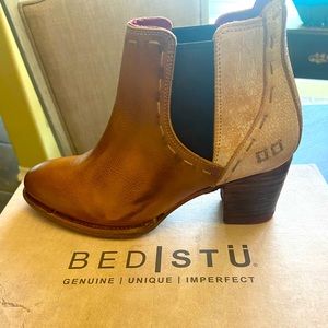 Bed STU Booties sz 7 w/ 2 1/2 inch heel